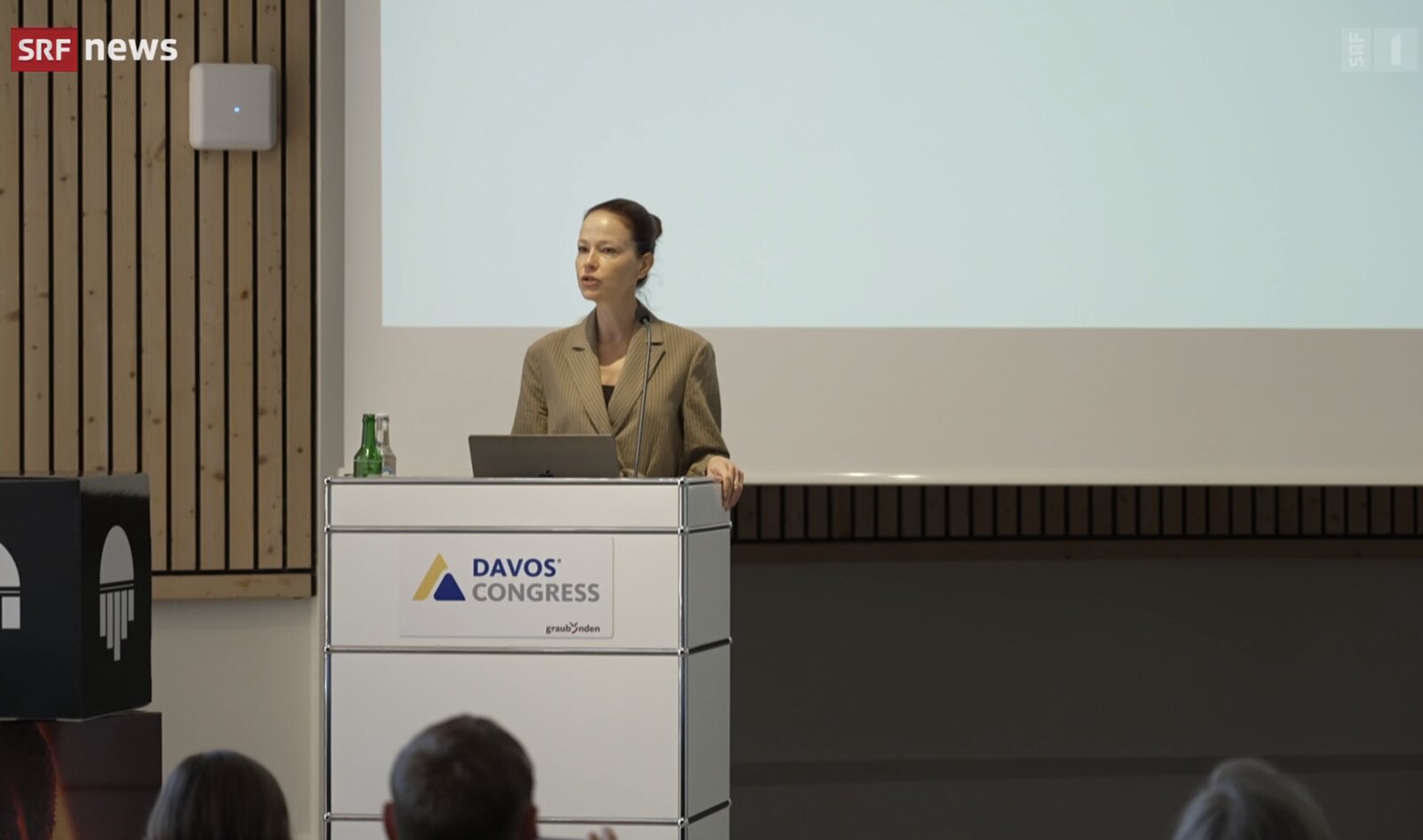 Broadcast footage of Amanda Prorok delivering her keynote at the Davos Congress podium